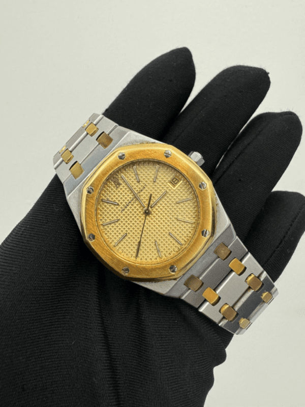 Audemars Piguet Royal Oak 36mm Date - Quartz Movement