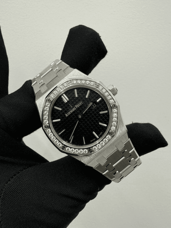 Audemars Piguet Royal Oak 33mm - Factory Diamond Bezel