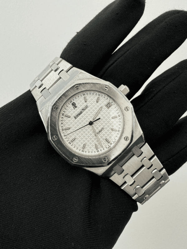 Audemars Piguet Royal Oak 37mm - Automatic White Dial
